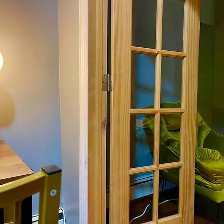 Cozy Studio Staycation - Brooklyn Close To Train Stations